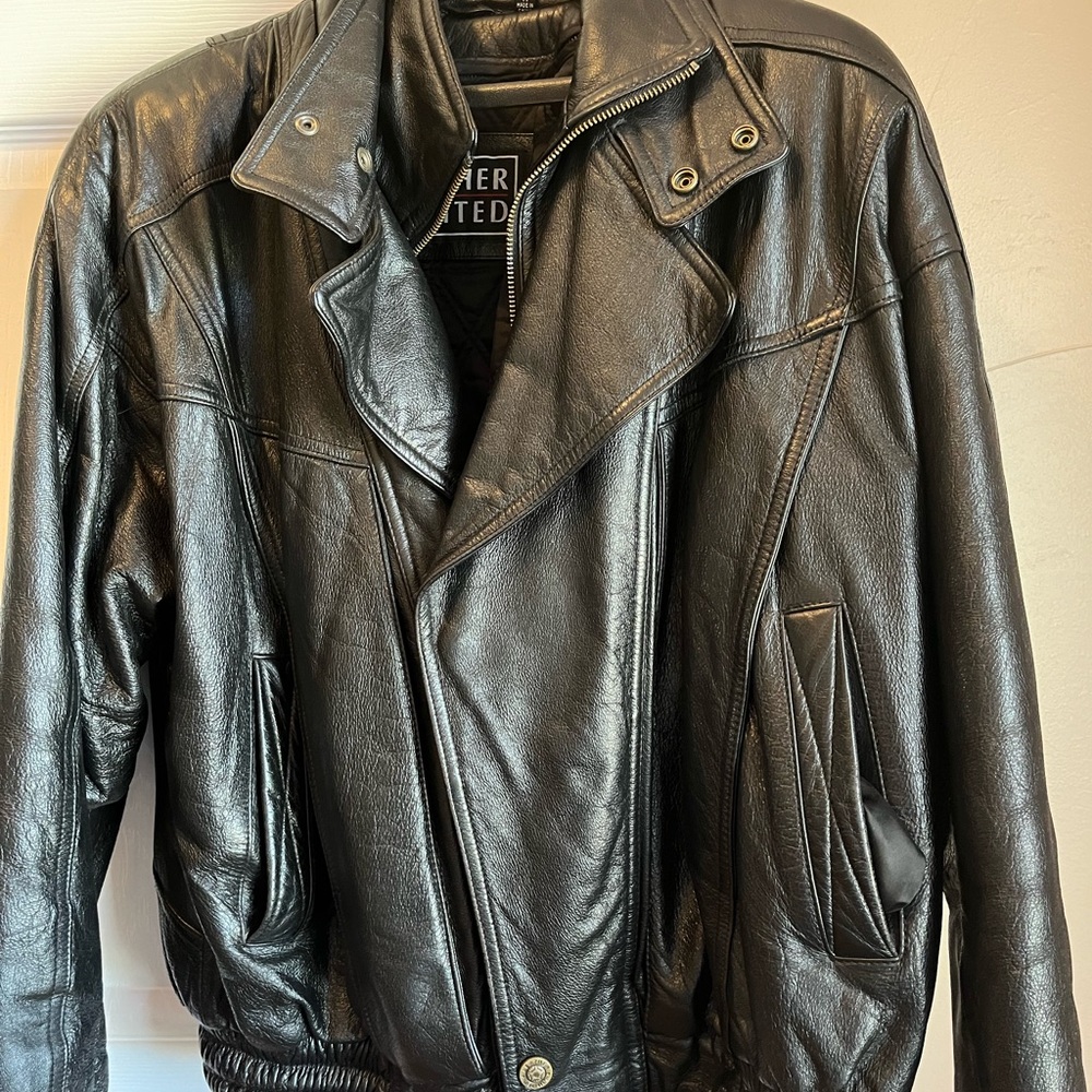 Men’s Leather Jacket